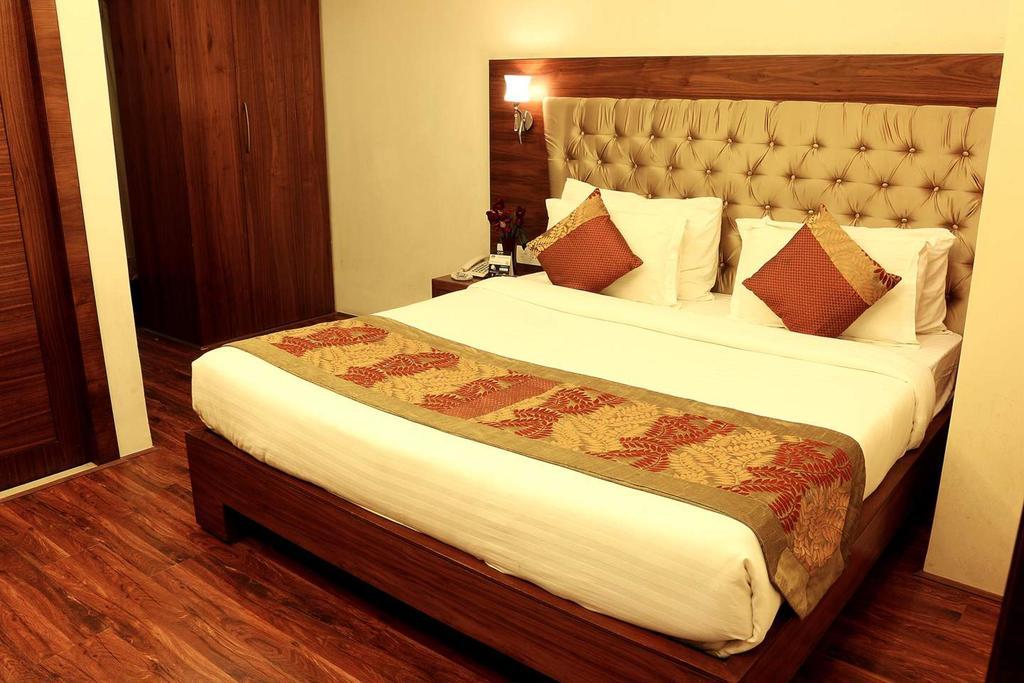 Oyo 1522 Npg Hotel كولكاتا المظهر الخارجي الصورة