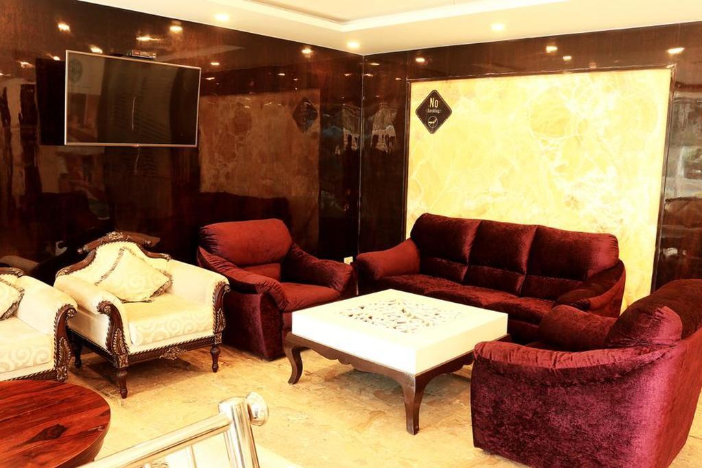 Oyo 1522 Npg Hotel كولكاتا المظهر الخارجي الصورة